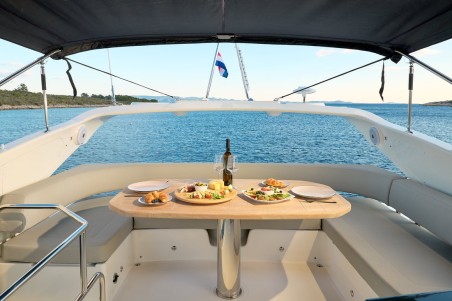 Absolute Yachts Absolute 50 Fly Viva La Vida