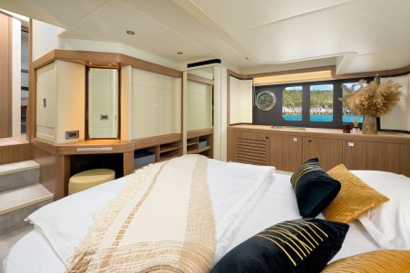 Absolute Yachts Absolute 50 Fly Viva La Vida