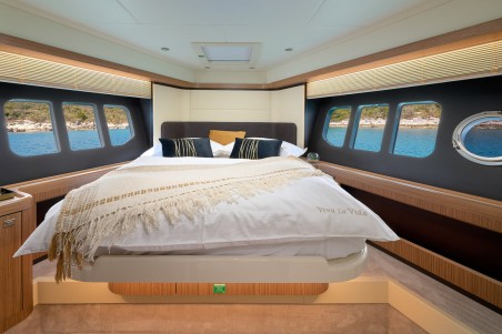 Absolute Yachts Absolute 50 Fly Viva La Vida