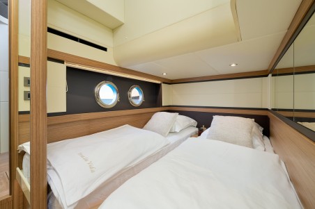 Absolute Yachts Absolute 50 Fly Viva La Vida