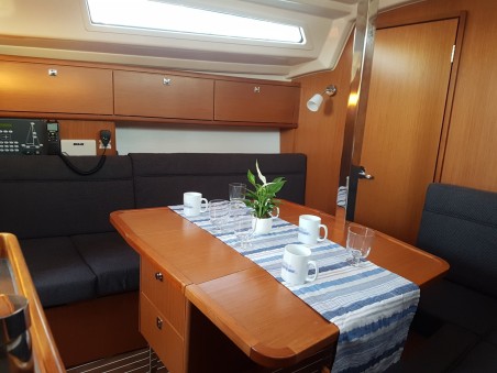Bavaria Yachtbau Bavaria Cruiser 34 Theia