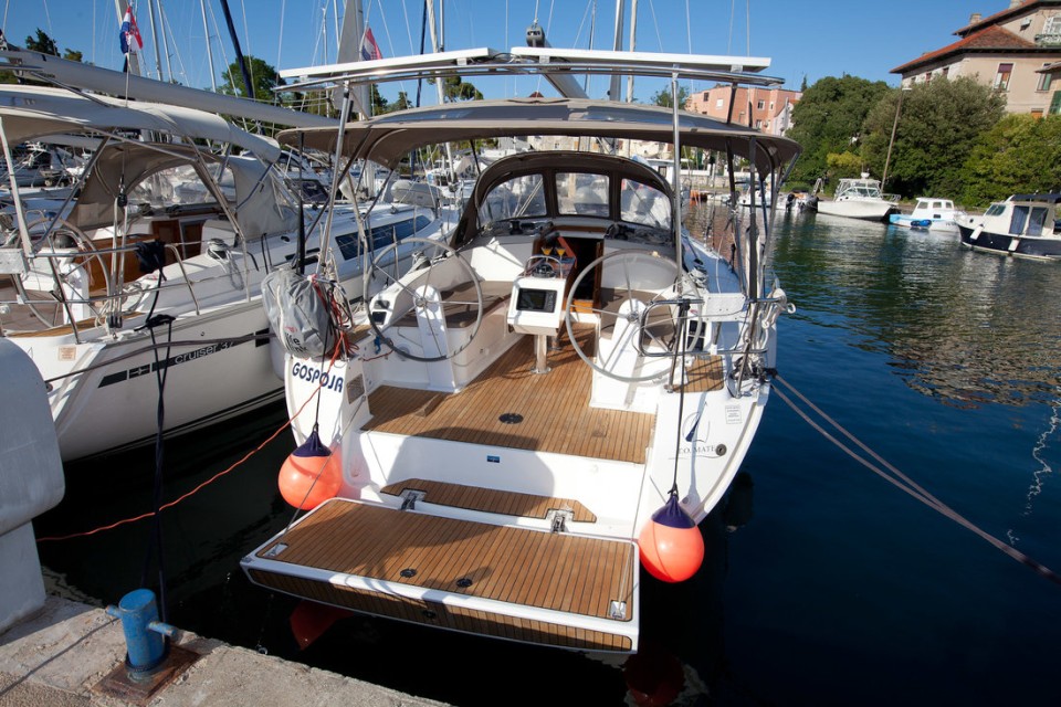 Bavaria Yachtbau Bavaria Cruiser 37 - 3 cab. Gospoja