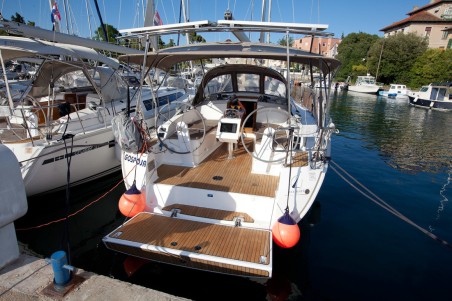 Bavaria Yachtbau Bavaria Cruiser 37 - 3 cab. Gospoja