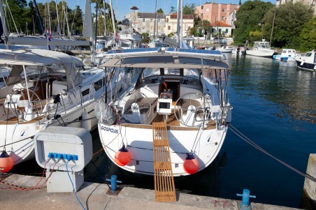 Bavaria Yachtbau Bavaria Cruiser 37 - 3 cab. Gospoja