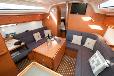 Bavaria Yachtbau Bavaria Cruiser 37 - 3 cab. Gospoja