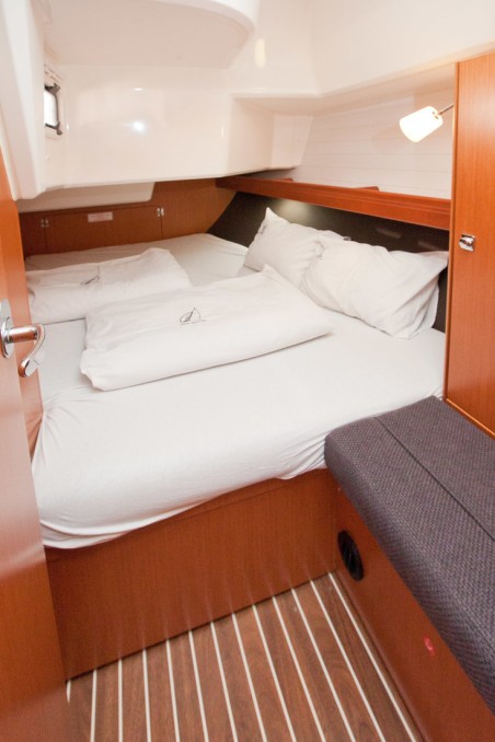 Bavaria Yachtbau Bavaria Cruiser 37 - 3 cab. Gospoja