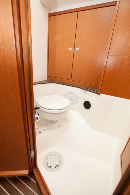 Bavaria Yachtbau Bavaria Cruiser 37 - 3 cab. Gospoja