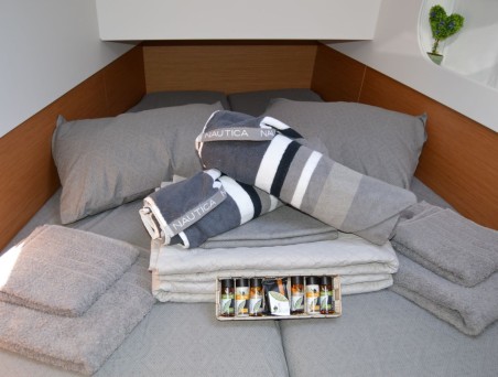 Excess Excess 12 - 4 + 1 cab. Aeolian Odyssey