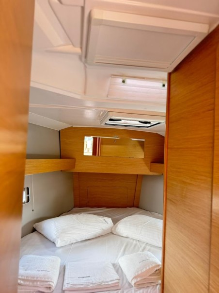 Dufour 390 GL | Yacht Charter Greece | Travelboat