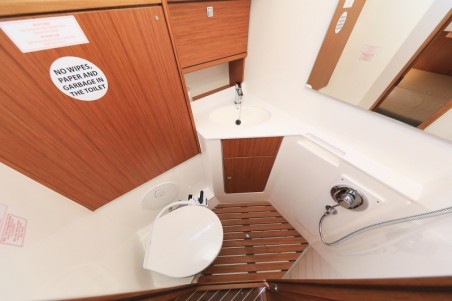 Bavaria Yachtbau Bavaria Cruiser 46 Style - 3 cab. Hana