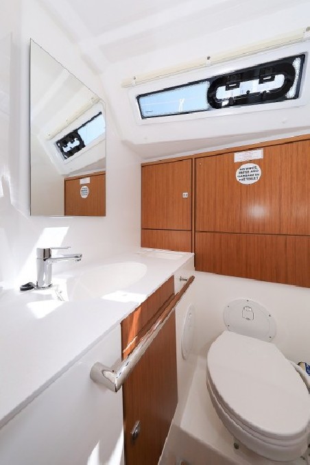 Bavaria Yachtbau Bavaria Cruiser 46 Style - 3 cab. Hana