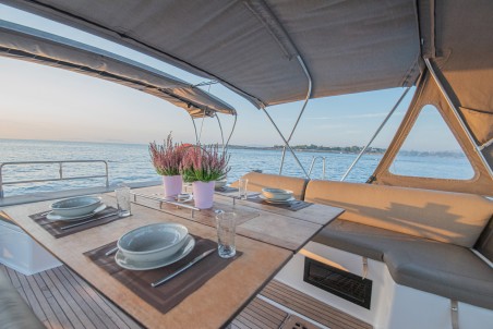 Dufour Yachts Dufour 530 - 5 + 1 cab. Anema