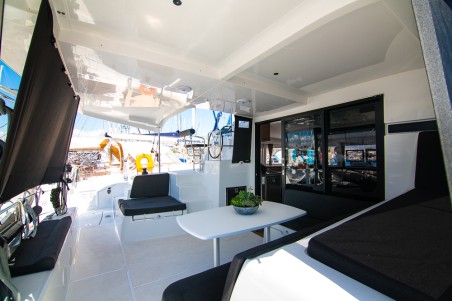 Lagoon-Bénéteau Lagoon 42 - 4 + 2 cab. Blue Trident