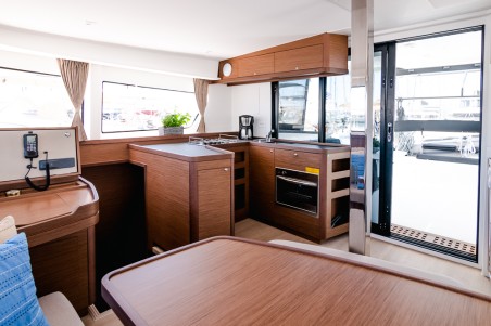 Lagoon-Bénéteau Lagoon 42 - 4 + 2 cab. Blue Trident