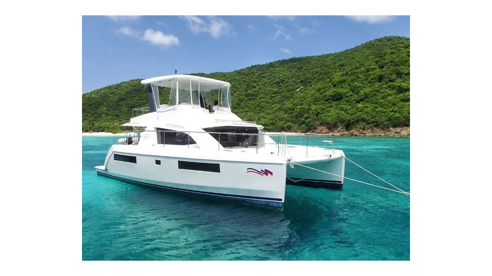 Leopard Catamarans / Robertson & Caine Leopard 434 PC Aquaholic