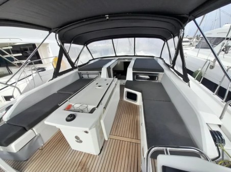 Beneteau Oceanis 51.1 | Yacht Charter Greece | Travelboat