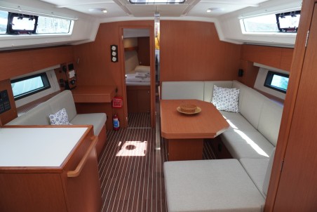 Bavaria Yachtbau Bavaria C42 Alara 3