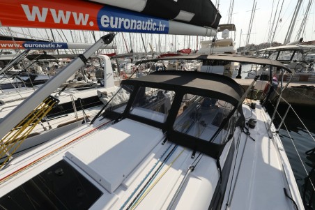 Elan Marine Elan E4 Twitter