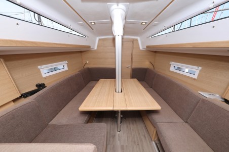 Elan Marine Elan E4 Twitter