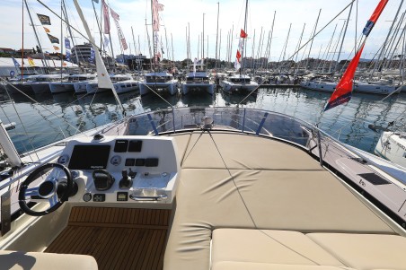 Jeanneau Prestige 460 Fly - 3 + 1 cab. Ferus