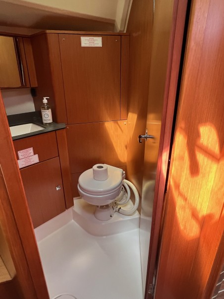 Bavaria Yachtbau Bavaria Cruiser 41 - 3 cab. Enja