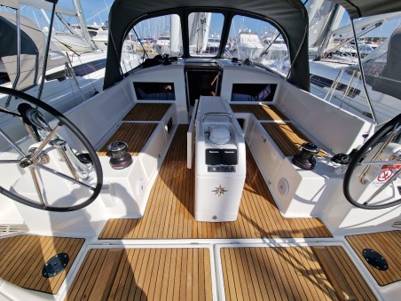 Jeanneau Sun Odyssey 440 - 4 cab. Vela