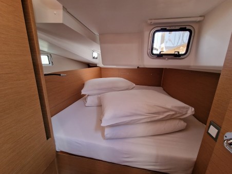 Jeanneau Sun Odyssey 440 - 4 cab. Vela