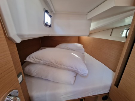 Jeanneau Sun Odyssey 440 - 4 cab. Vela