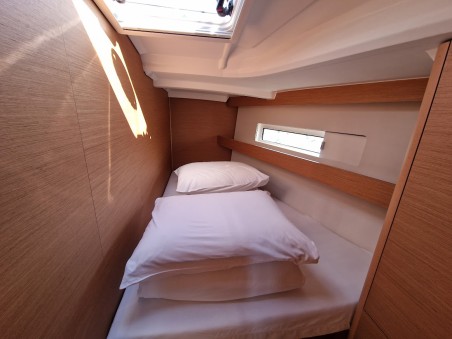 Jeanneau Sun Odyssey 440 - 4 cab. Vela