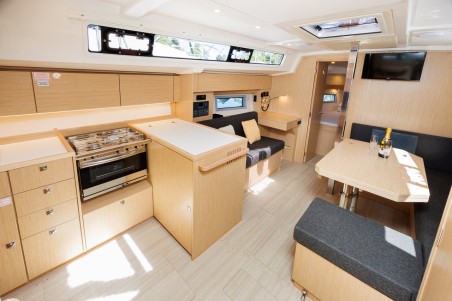 Bavaria Yachtbau Bavaria C38 Petra