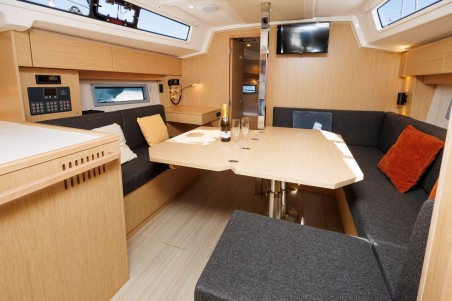 Bavaria Yachtbau Bavaria C38 Petra