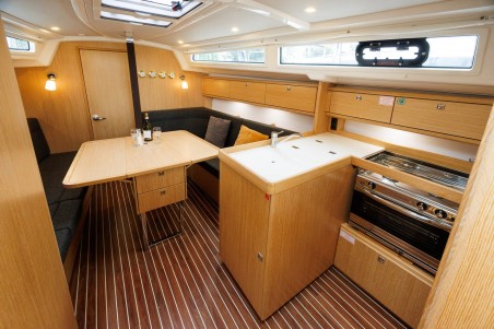 Bavaria Yachtbau Bavaria Cruiser 34 Style - 3 cab. Roko