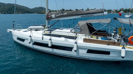Dufour Yachts Dufour 44 - 4 cab Alfasyr