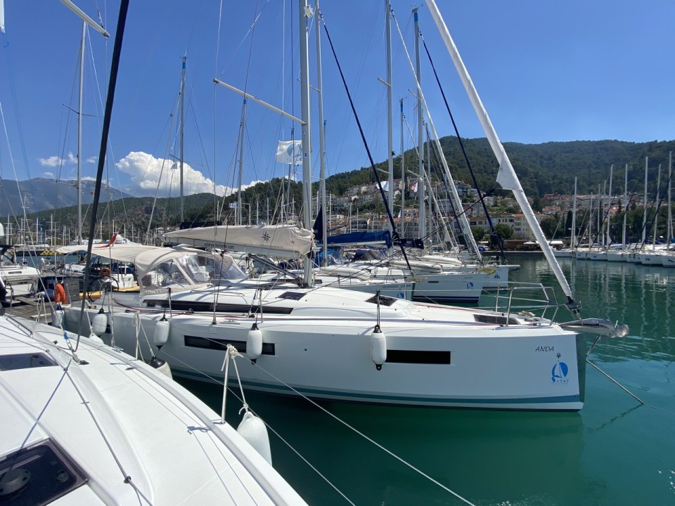 Jeanneau Sun Odyssey 440 - 4 cab. Anda