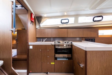 Bénéteau Oceanis 41.1 Elena