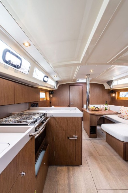 Bénéteau Oceanis 41.1 Elena