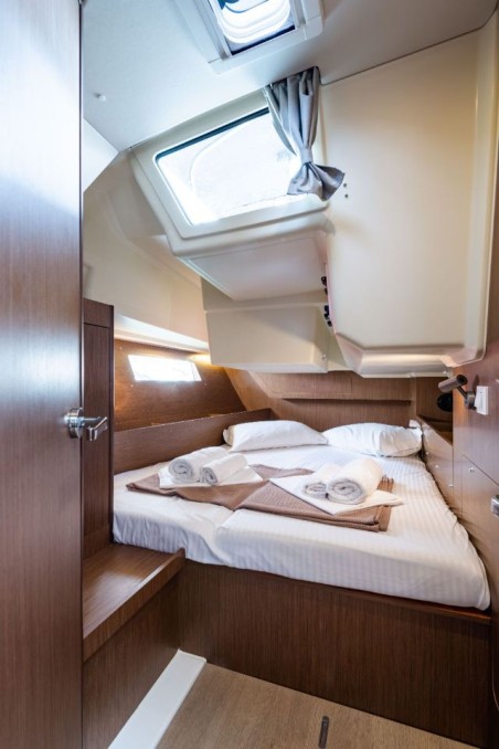 Bénéteau Oceanis 41.1 Elena