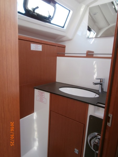Bavaria Yachtbau Bavaria Cruiser 37 - 3 cab. Mattina