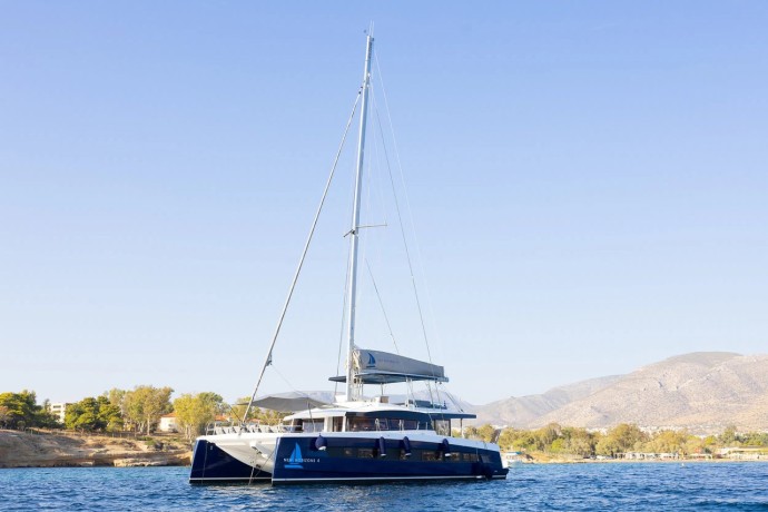 Catana Group Bali 5.8 - 4 + 2 cab. New Horizons 4