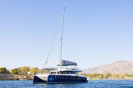 Catana Group Bali 5.8 - 4 + 2 cab. New Horizons 4