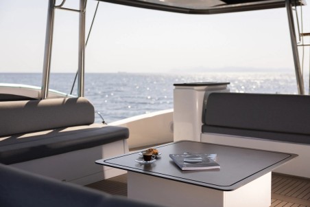 Catana Group Bali 5.8 - 4 + 2 cab. New Horizons 4