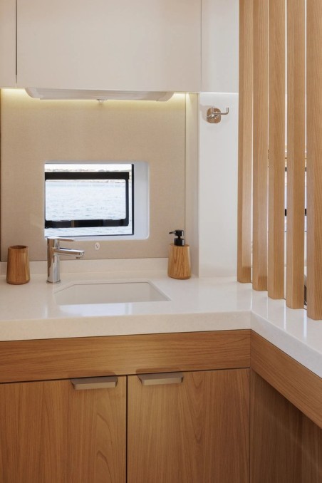 Catana Group Bali 5.8 - 4 + 2 cab. New Horizons 4