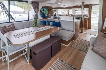 Catana Group Bali 4.6 - 5 + 2 cab. Cyprinus