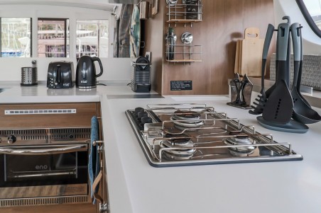 Catana Group Bali 4.6 - 5 + 2 cab. Cyprinus