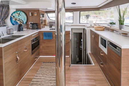 Catana Group Bali 4.6 - 5 + 2 cab. Cyprinus