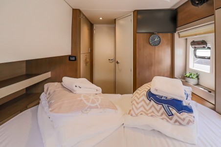 Catana Group Bali 4.6 - 5 + 2 cab. Cyprinus