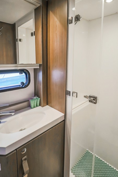 Catana Group Bali 4.6 - 5 + 2 cab. Cyprinus