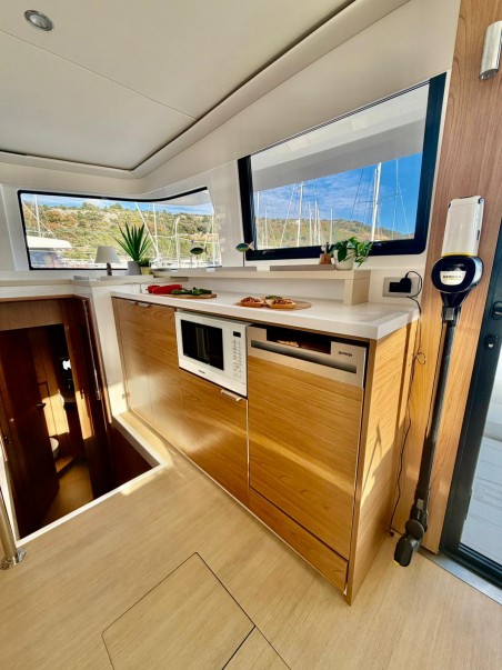 Catana Group Bali 4.6 - 5 + 2 cab. Friendship