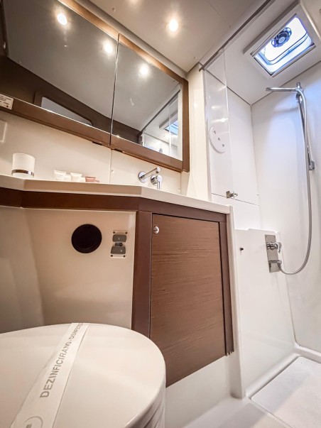 Lagoon-Bénéteau Lagoon 450 F - 4 + 2 cab. Red Twin II