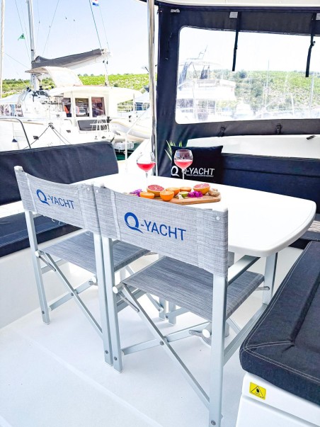 Lagoon-Bénéteau Lagoon 450 F - 4 + 2 cab. Red Twin II